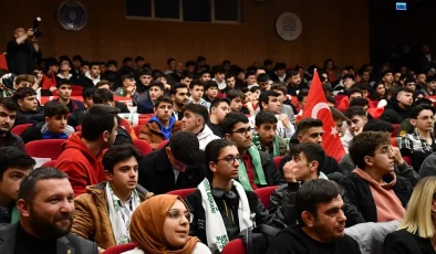 Gençlik ve Spor Bakanı Osman Aşkın Bak, gençlere hitaben konuştu