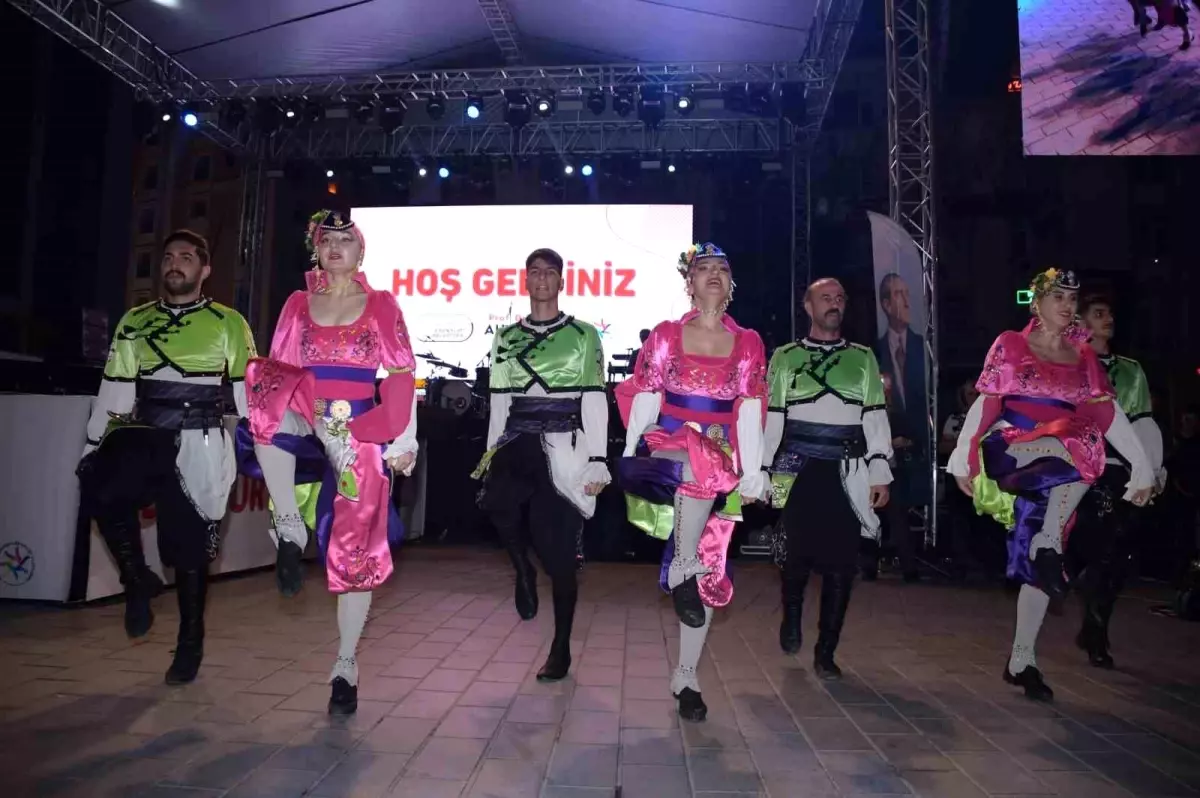 Esenyurt’ta 3. Kardeş Kültürler Festivali Başladı