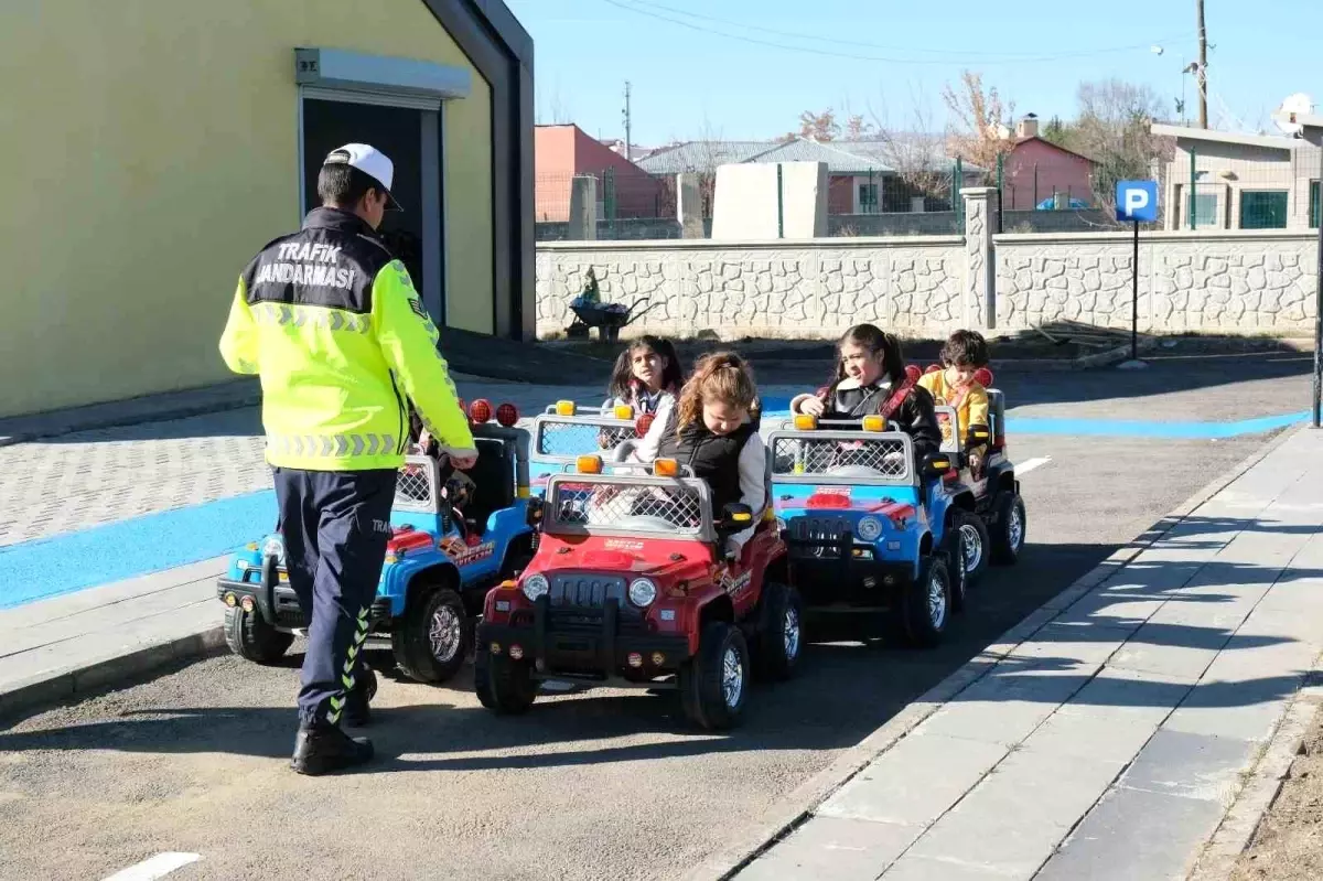 Ağrı’da Çocuklara Trafik Eğitimi